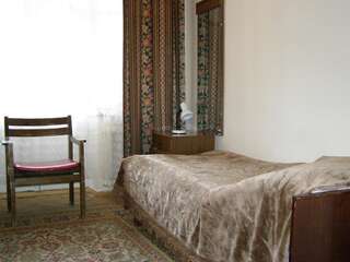 Гостиница Санаторий Имени Артема Сходня Двухместный номер эконом-класса с 2 отдельными кроватями-25